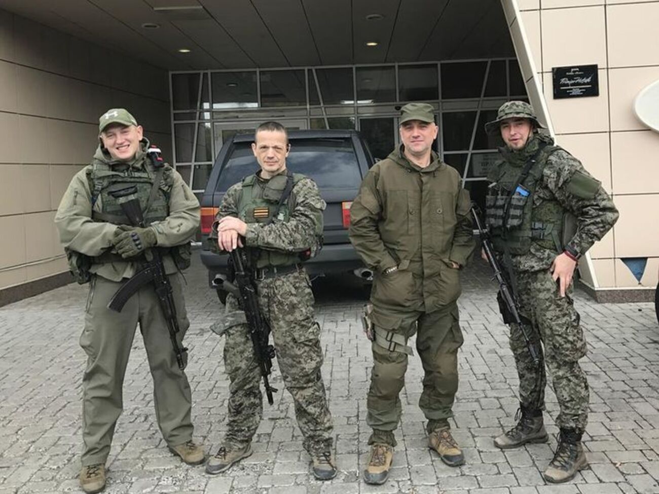 Денис Казанський: Московським мародерам не хочеться спати на якихось сітчастих ліжках. Їм потрібні джакузі з басейнами