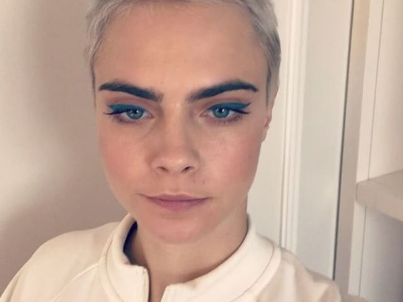 Делевинь: Когда вам грустно, лучшее лекарство&nbsp;&ndash; похихикать