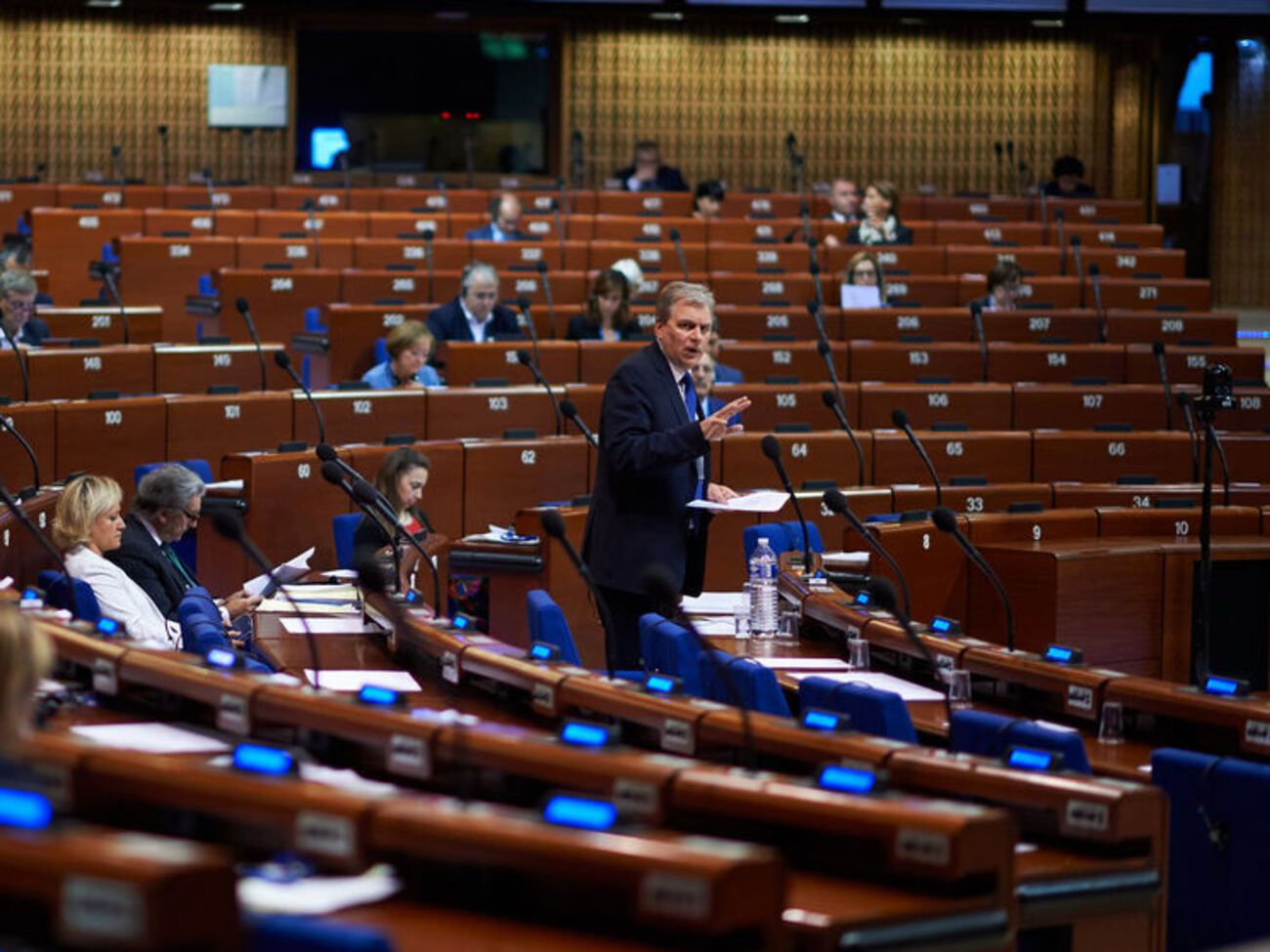 ПАРЄ висловила невдоволення, що Україна передала законопроект "Про освіту" на розгляд Венеціанської комісії після ухвалення, а не до цього