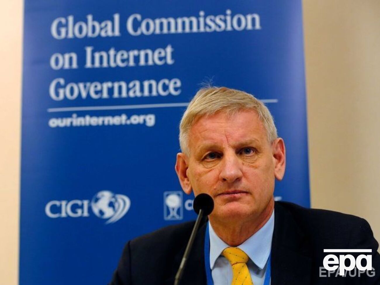 Бильдт назвал действия Венгрии "грязной игрой"