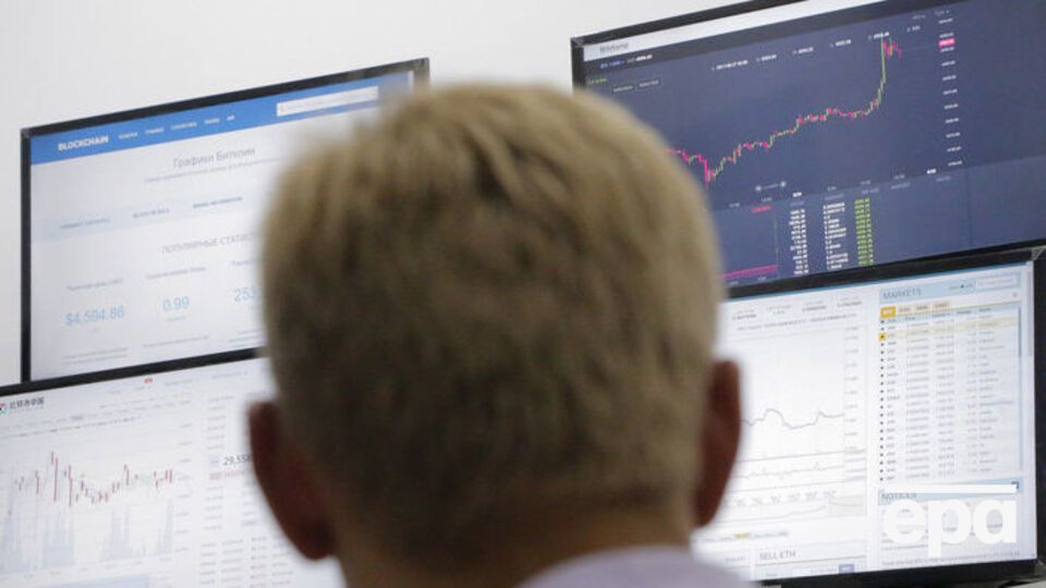 Стоимость биткоина в ходе торгов поднималась до $5856,1