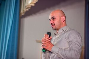 Найєм: Наші сусіди переходять межу політичної ввічливості