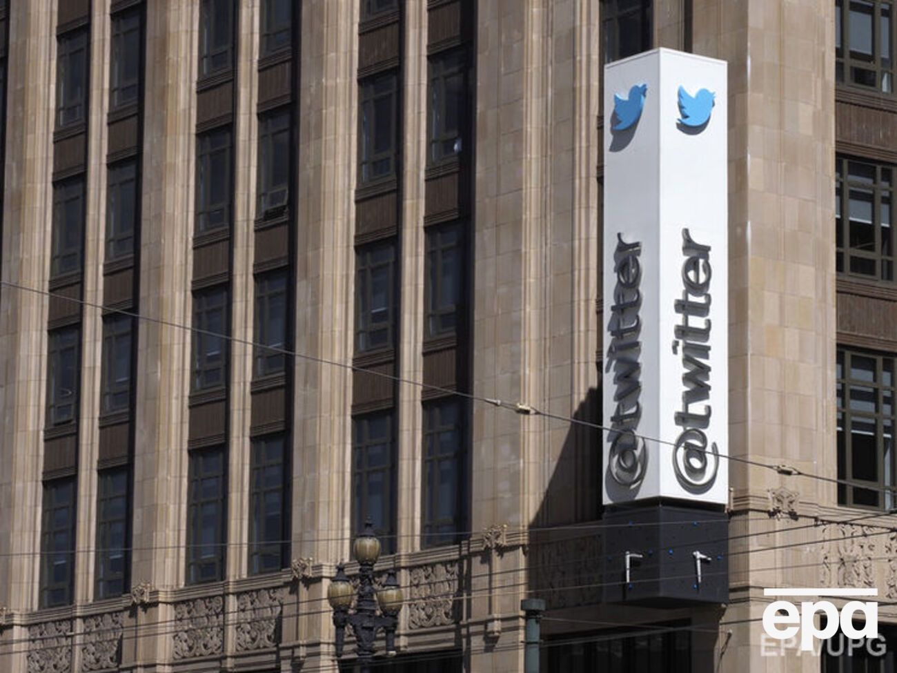 Twitter активизировал сотрудничество с властями США