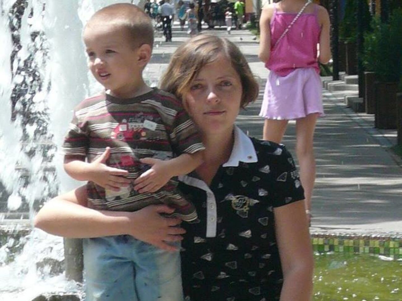Поліція прийшла до сина затриманої активістки Яни Антонової