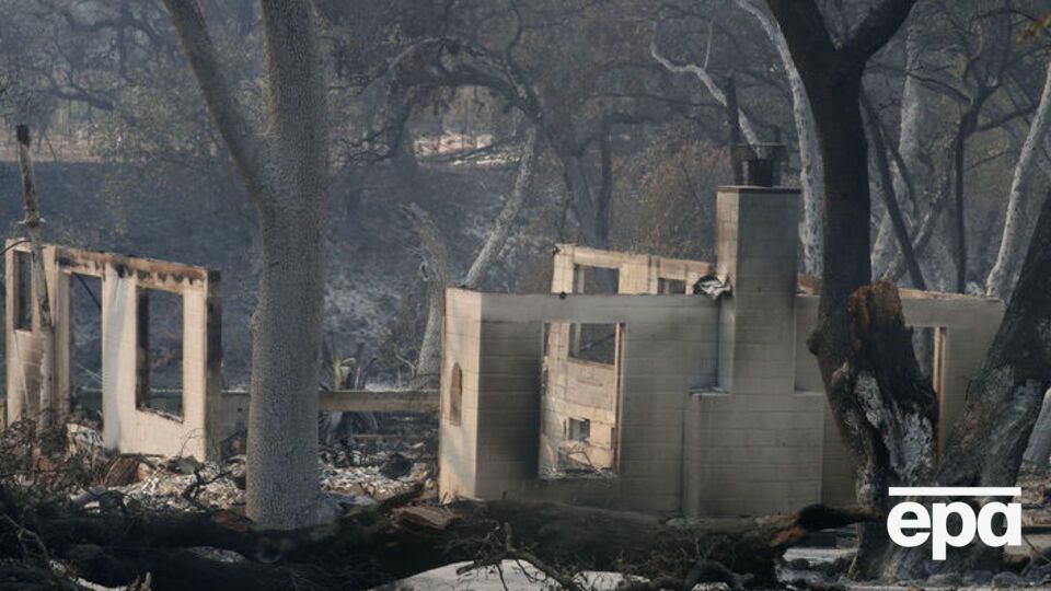 У Каліфорнії тривають лісові пожежі