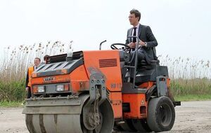 Омелян анонсировал строительство нового автобана