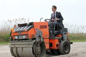 Омелян анонсировал строительство нового автобана