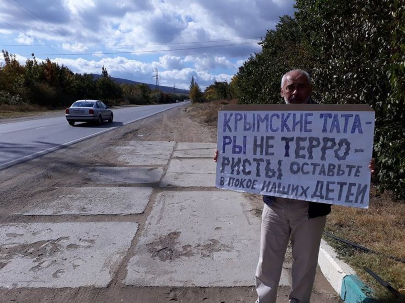 Окупанти затримали приблизно 50 учасників одиночних пікетів у Криму