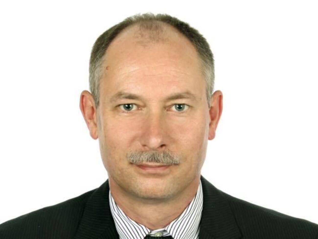 Жданов зазначив, що уламки літака Качинського досі перебувають у росіян