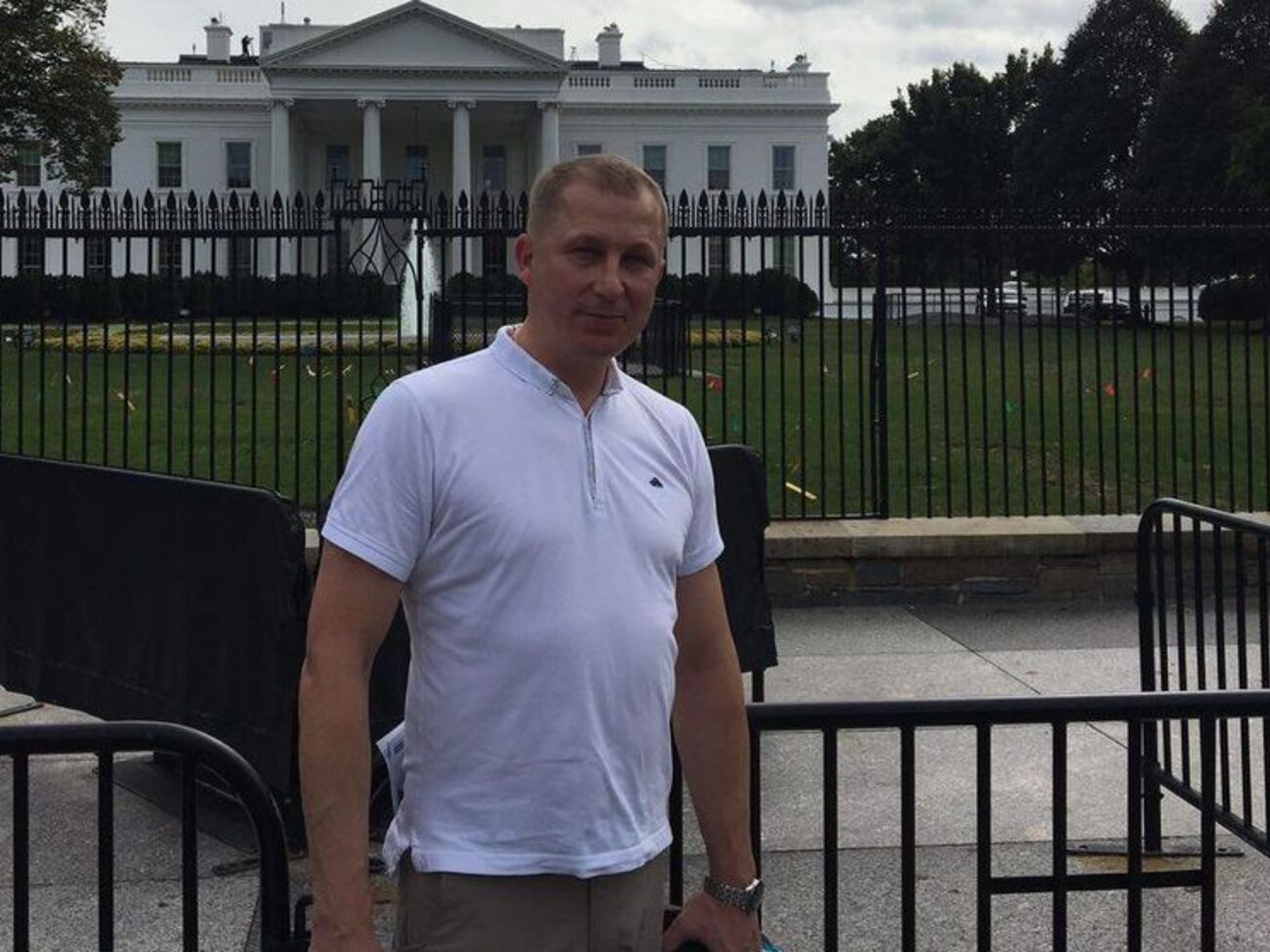 Аброськін повідомив, що під час обшуків було вилучено зброю