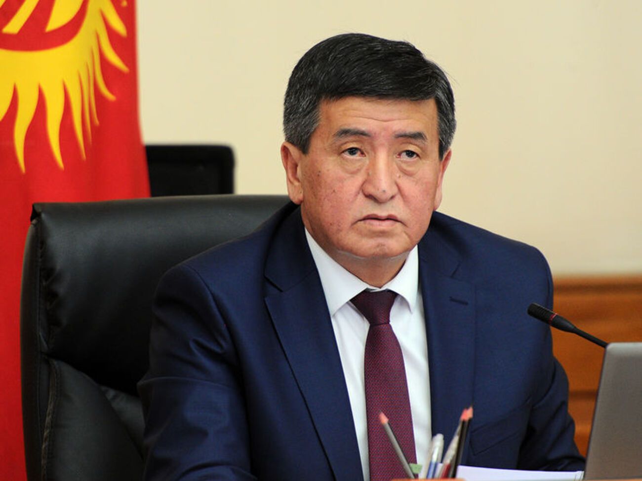 На президентських виборах у Киргизстані лідирує Сооронбай Жеенбеков