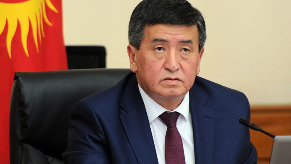 На президентських виборах у Киргизстані лідирує Сооронбай Жеенбеков