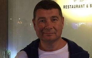 У липні 2016 року Онищенко стверджував, що перебуває у Лондоні