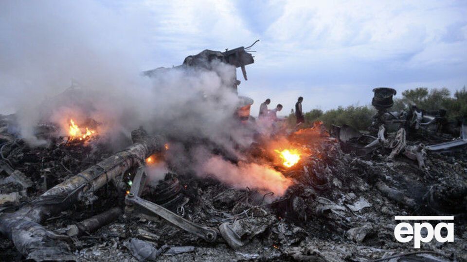 Boeing 777 потерпел крушение 17 июля 2014 года вблизи Тореза