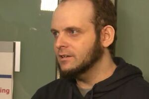 Бойл прибыл в Канаду