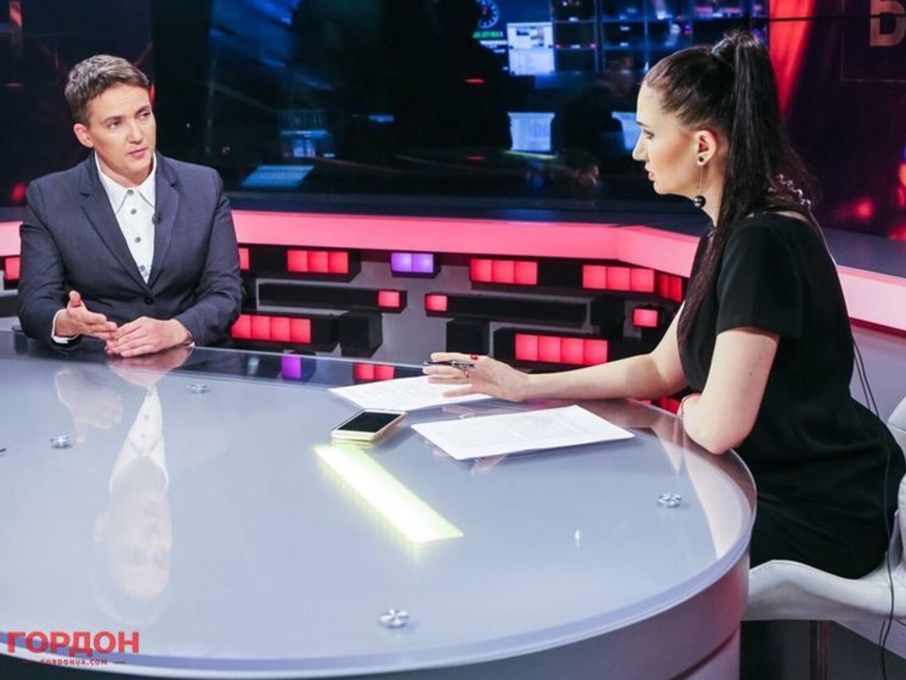 Савченко: Давайте всі питання про знайомство, про агентів Медведчука і Кремля переадресуємо Петру Порошенку