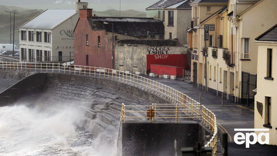 Ирландцев власти просят не выезжать из дома