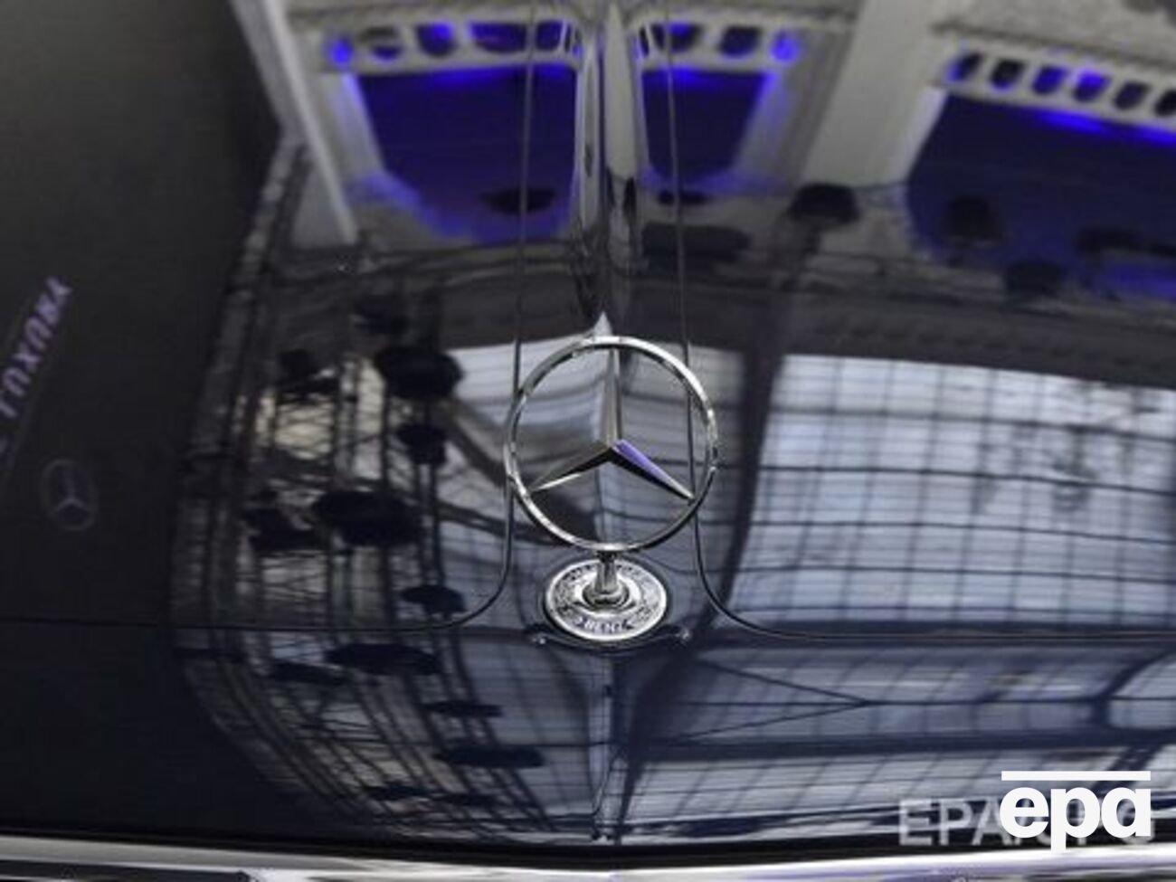 Понад мільйон автомобілів Mercedes відкликають у сервісні центри