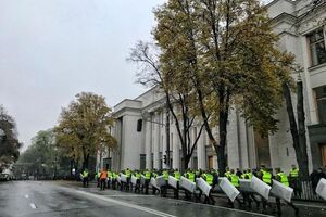 Початок усеукраїнської акції протесту біля Верховної Ради анонсовано на 10.00