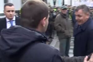 Парасюк – Гелетею: Хто гівнюк, я гівнюк?