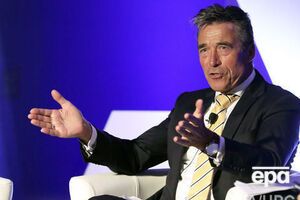 По словам Расмуссена, администрация президента США Дональда Трампа признала, что "путь к лучшим отношениям с Россией лежит через Украину"