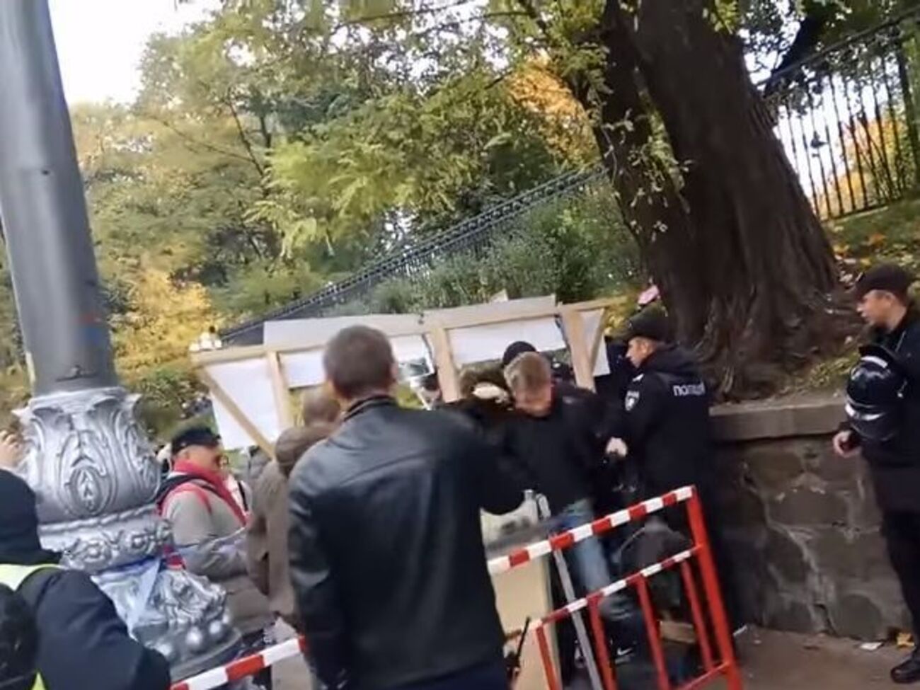 Гончаренко не смог пройти к Верховной Раде