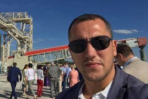 Нардеп Лінько разом з активістами прийшов на засідання Оболонського районного суду Києва 8 жовтня