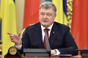 Порошенко призвал добиваться возвращения объектов в госсобственность только правовым путем