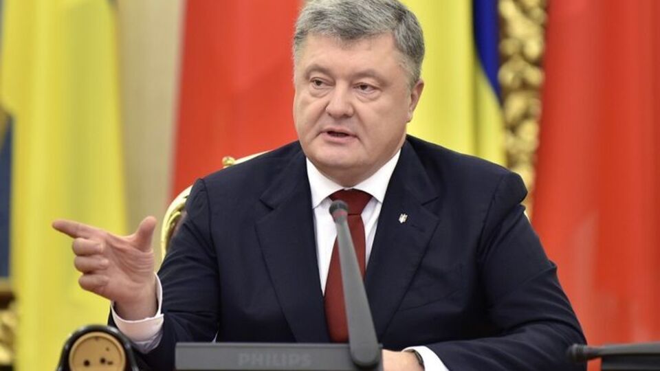 Порошенко закликав домагатися повернення об'єктів у держвласність тільки правовим шляхом