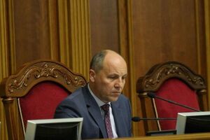 Парубій повідомив, що до законопроекту про медреформу подали 900 поправок