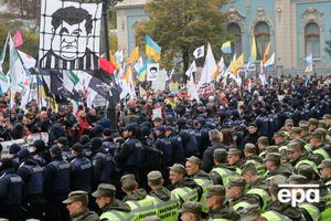 Нардепи закликали протестувальників не випускати нікого з Верховної Ради