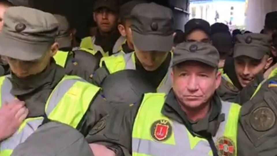 Поліція Києва заявила, що шукає в Музейному провулку викрадене військове майно