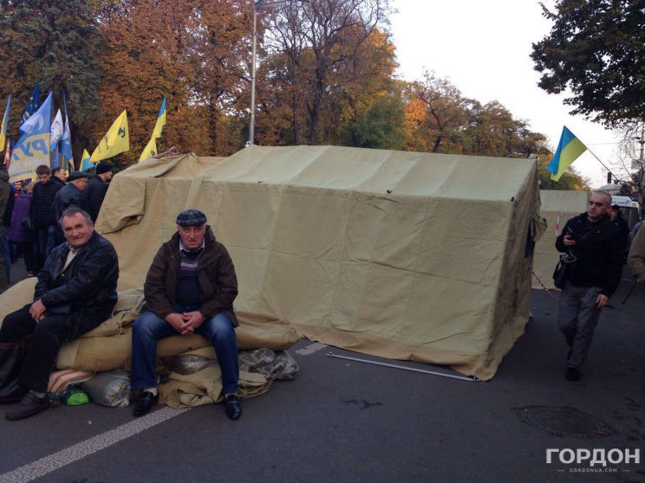 14 наметів під Радою вже встановили
