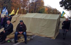 14 палаток под Радой уже установили