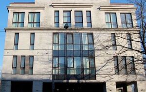 По данным российских СМИ, "фабрика троллей" находится на улице Савушкина, 55, в Санкт-Петербурге