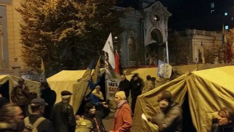 Гриценко: Якщо влада ухвалить рішення зносити намети, то, напевно, робитиме це цієї ночі
