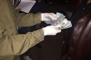Полковника затримали під час одержання неправомірної вигоди, стверджують у військовій прокуратурі