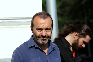 Шендерович: У Ксенії Анатоліївни Собчак і Олексія Анатолійовича Навального, окрім по батькові, немає нічого спільного. Вони розв′язують різні завдання