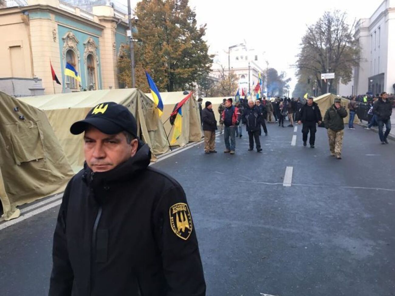 17 жовтня біля будівлі Верховної Ради кілька політичних партій і громадських рухів розпочали всеукраїнську акцію на підтримку масштабної політичної реформи