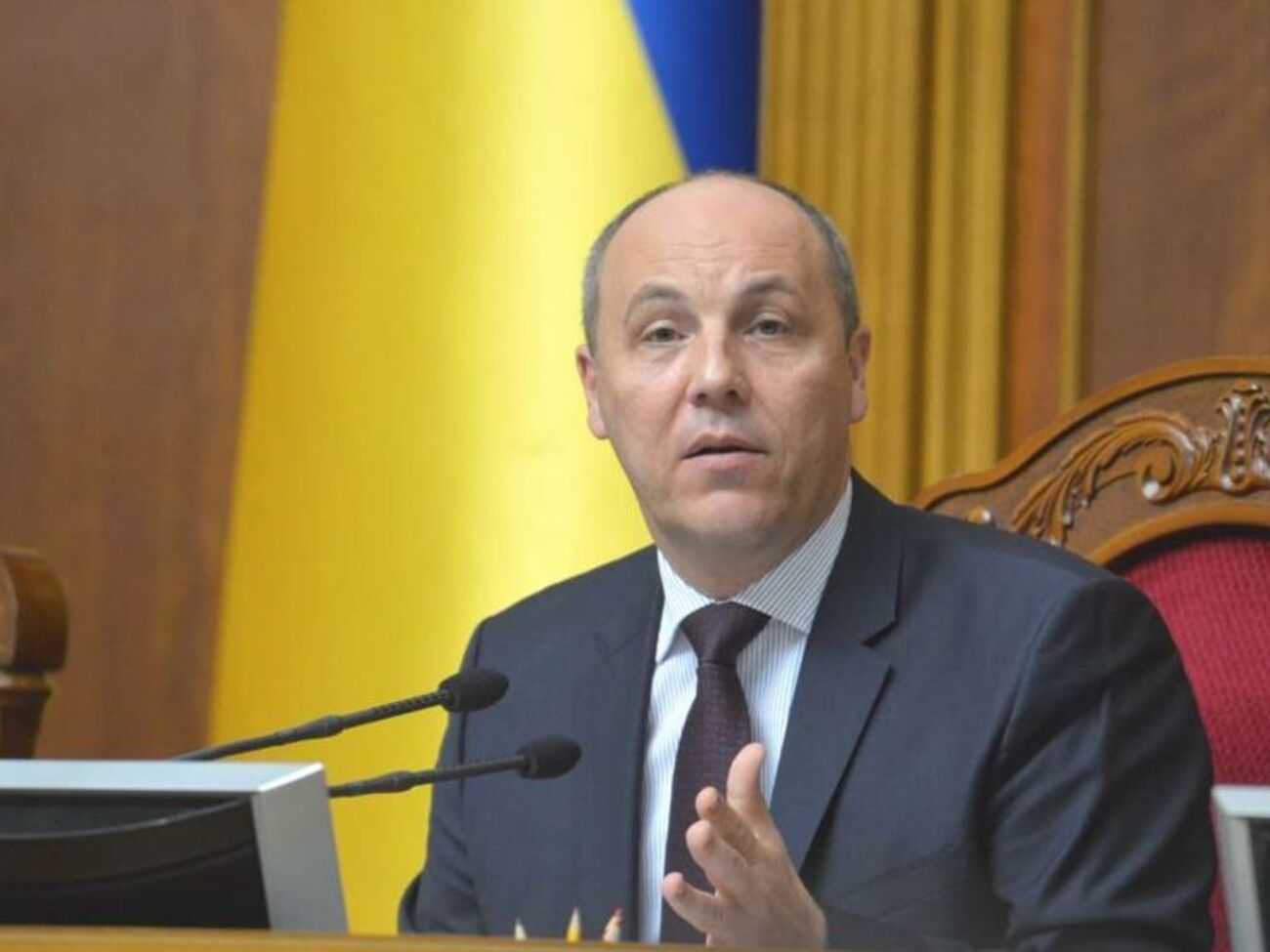 Парубій: Я вимагаю, щоб було розблоковано заїзд, щоб було розблоковано всі входи і виходи до Верховної Ради
