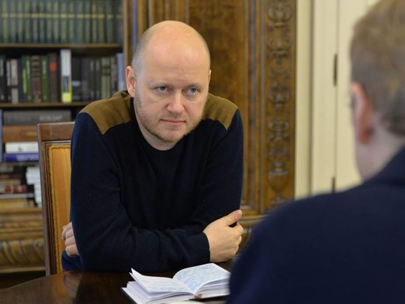 Нардепе Барна, даремно ви Яценюка відомо куди вхопили. Прокляв він вас, і тепер "куля в лоб" переслідує всюди