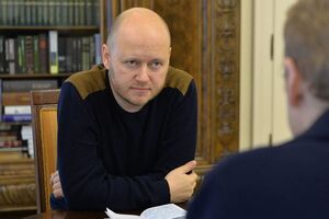 Нардепе Барна, даремно ви Яценюка відомо куди вхопили. Прокляв він вас, і тепер "куля в лоб" переслідує всюди
