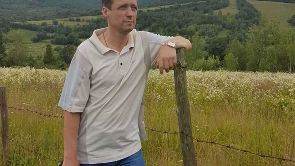 Отец Гриба обеспокоен недопуском украинских врачей к сыну