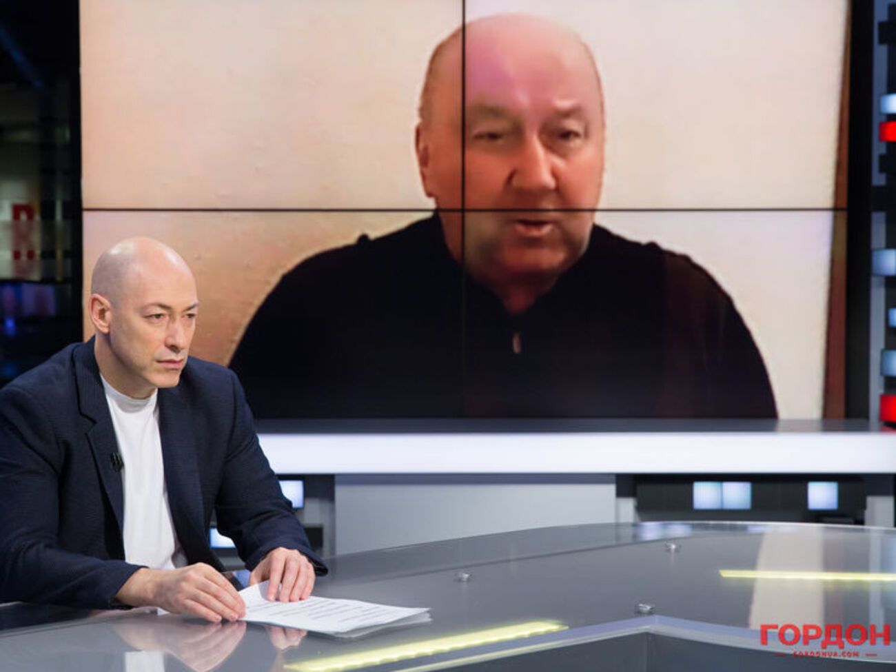 Коржаков: Татьяне советовали, что надо папе подсунуть, что провести, протолкнуть. Вот она и рулила