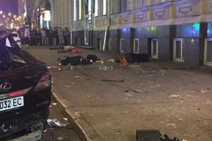 За даними ЗМІ, Lexus проігнорував червоне світло світлофора