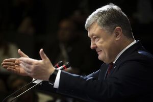 Порошенко: Сільські лікарі отримають стимулюючу оплату праці і гідні умови для життя