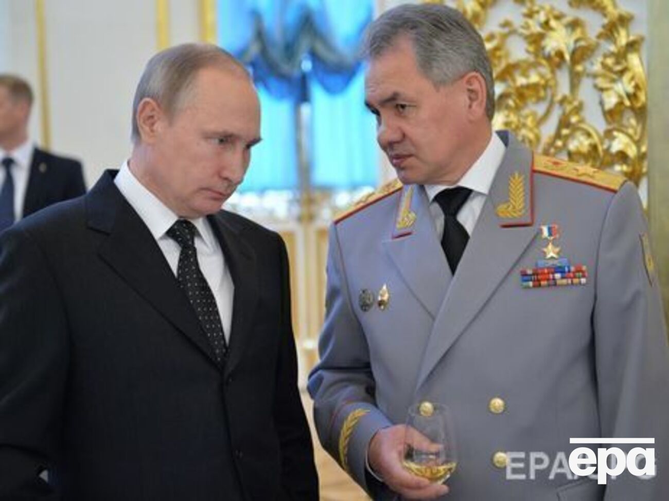 Коржаков: Шойгу уже очень близко к Путину