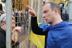 Соболев: Если Порошенко не сделает то, что он должен сделать как президент, мы пойдем к нему домой