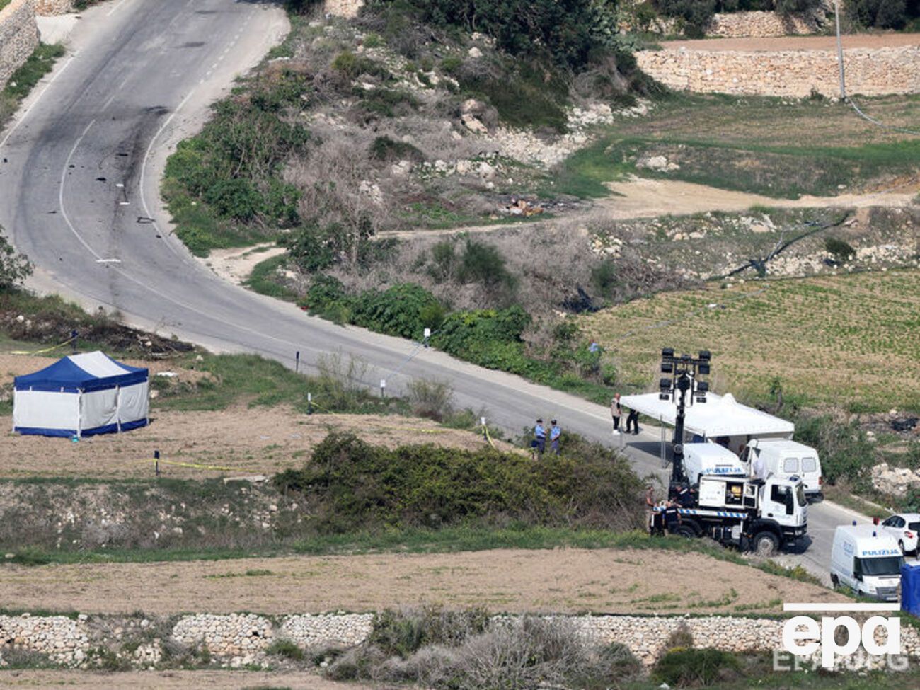 Машину известной журналистки подорвали возле ее дома
