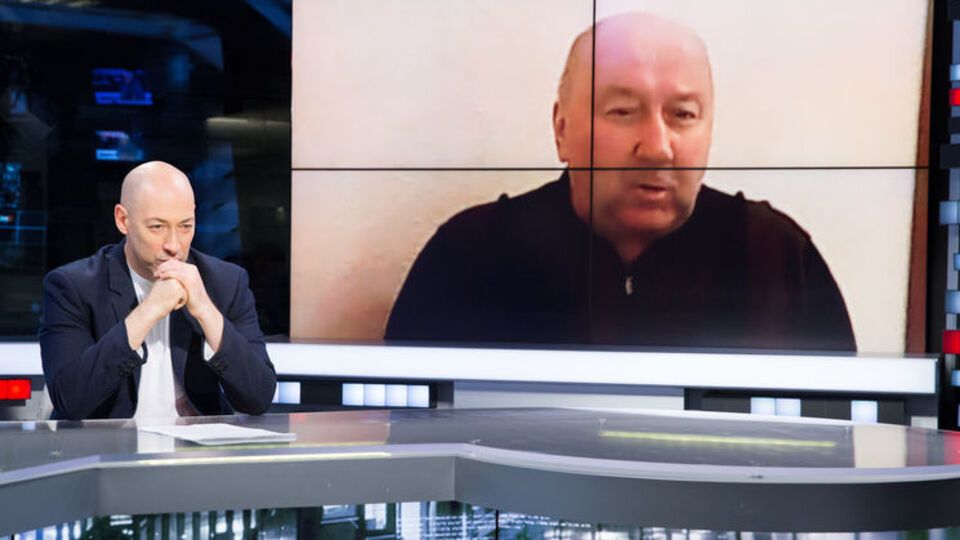 Коржаков: У меня еще пять скелетов найдется в шкафах